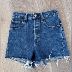 Levi’s ribcage shorts